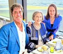 The Social Diary – Anne Varick’s vibrant expressionism art at Tim Bessell’s studio